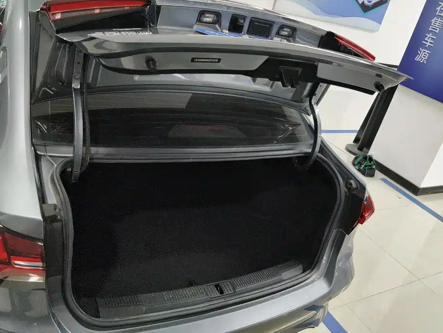 Roewe i5 — миниатюра 4