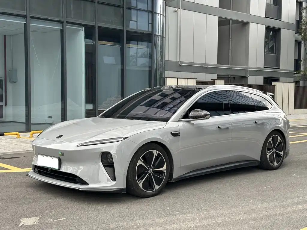 NIO ET5T