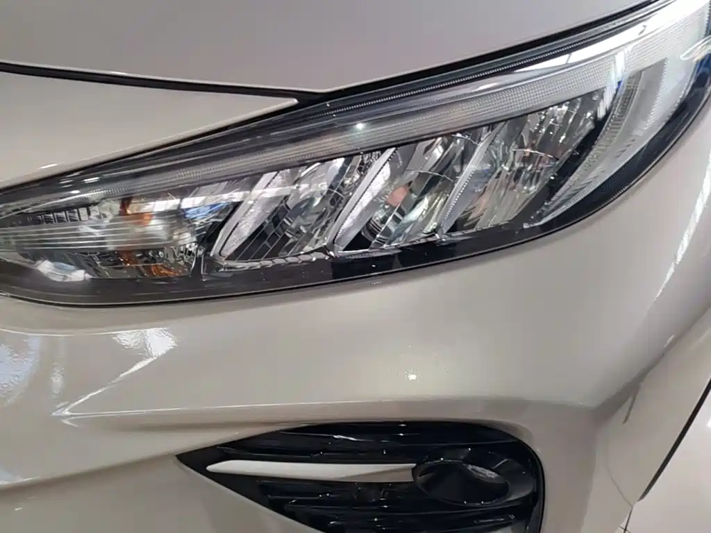 Toyota Wildlander — миниатюра 24