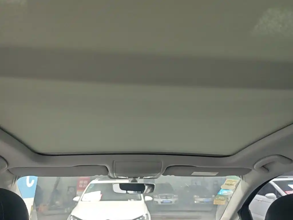Volkswagen Touran — миниатюра 18