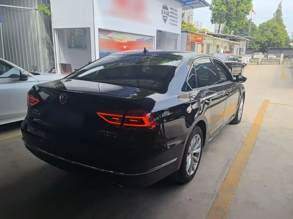 Volkswagen Passat — миниатюра 7