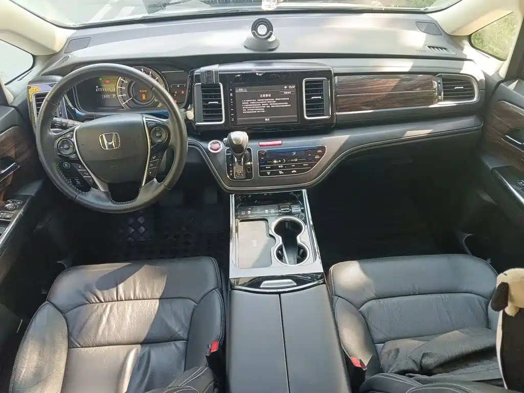 Honda Elysion — миниатюра 5