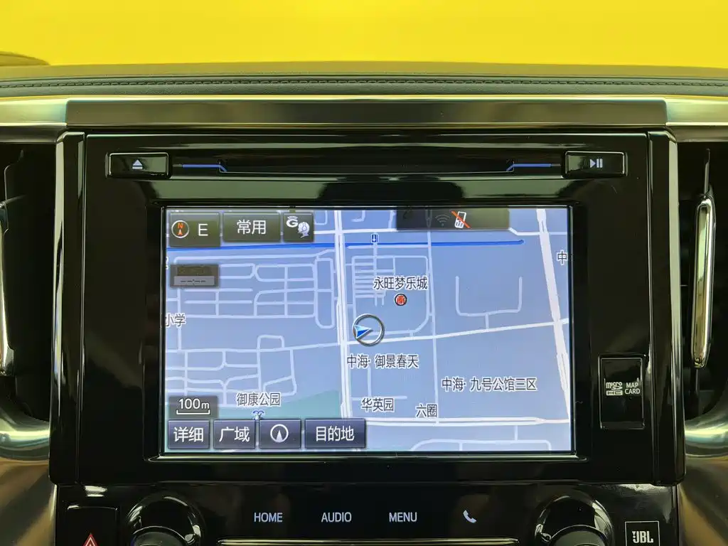 Toyota Alphard — миниатюра 26