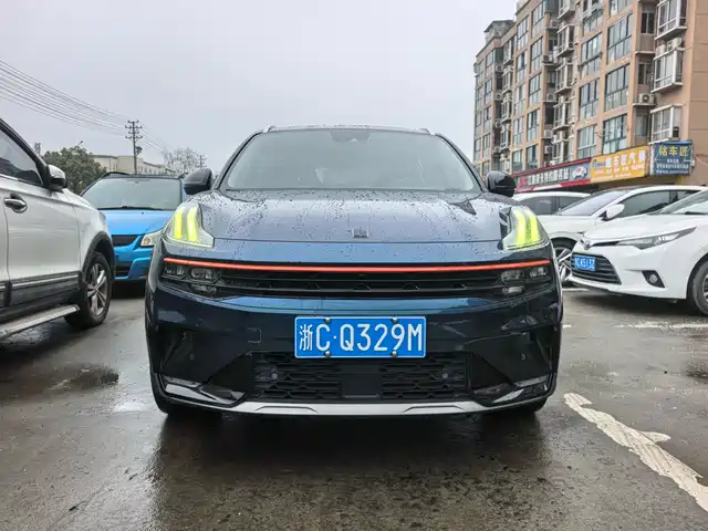 2020 Lynk & Co 06