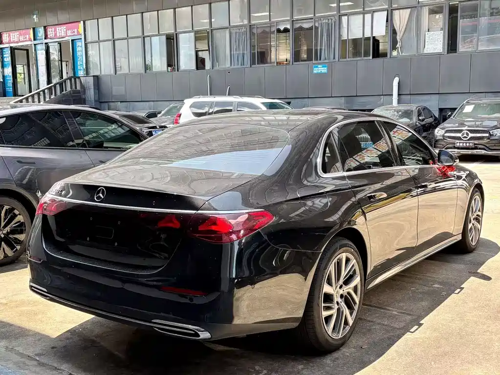 Mercedes-Benz E-Class E 2025 E 300 L Fashion