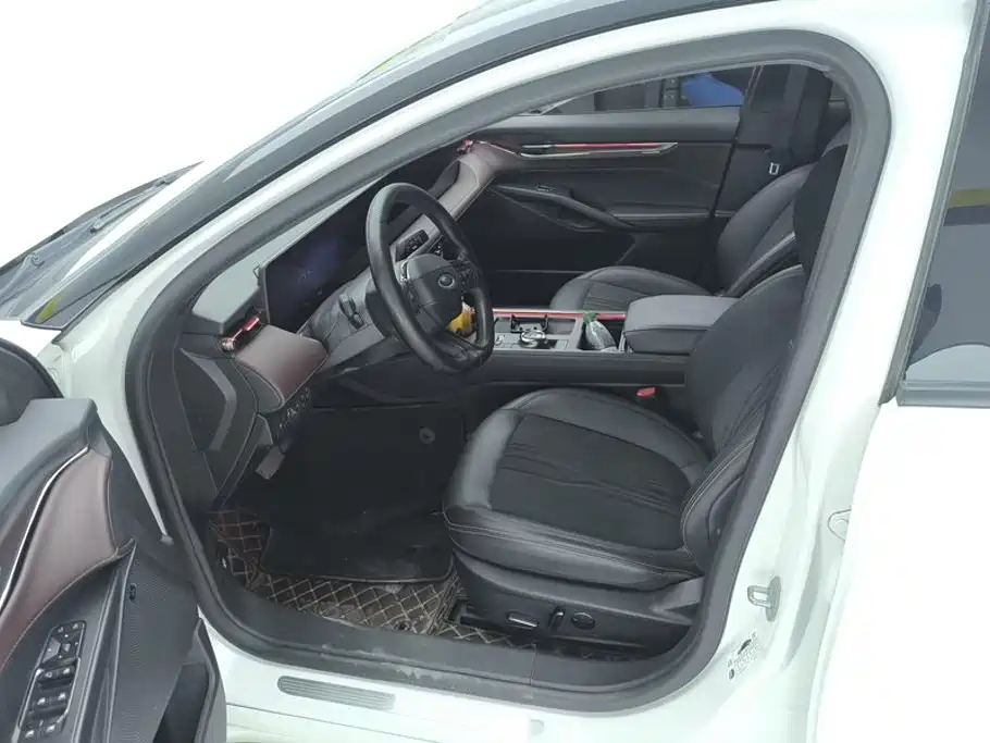 Ford Mondeo — миниатюра 9