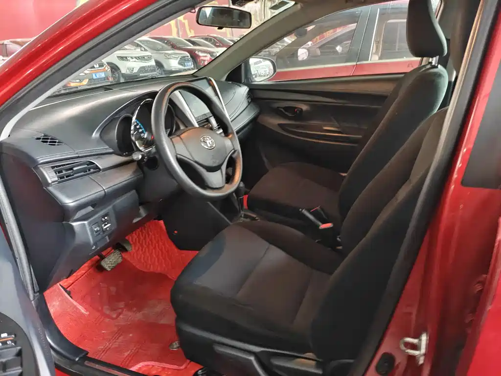 TOYOTA YARIS L ZHIXUAN