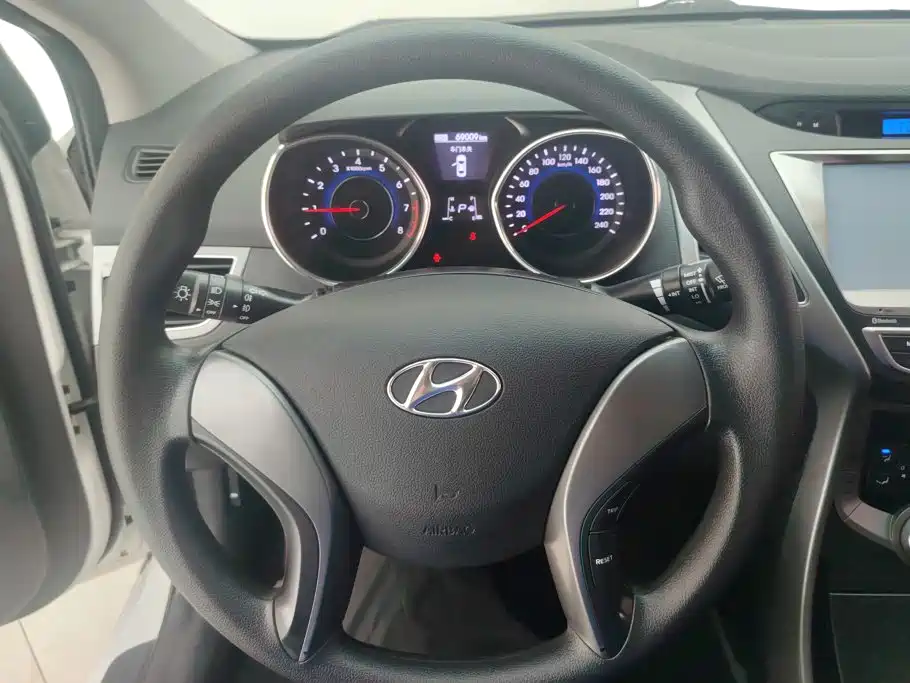 Hyundai Elantra Langdong — миниатюра 15