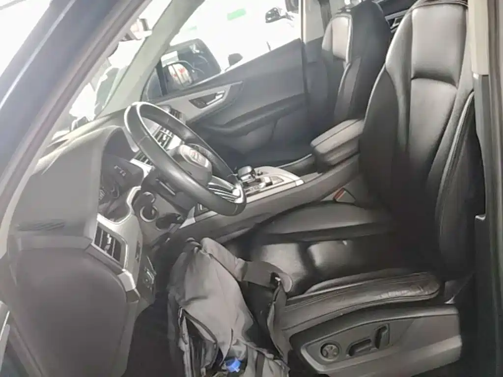 Audi Q7 — миниатюра 15