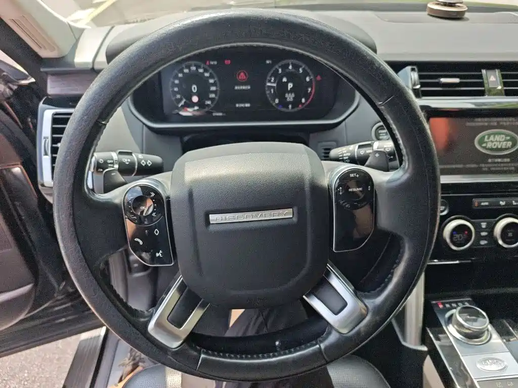 Land Rover Discovery — миниатюра 6