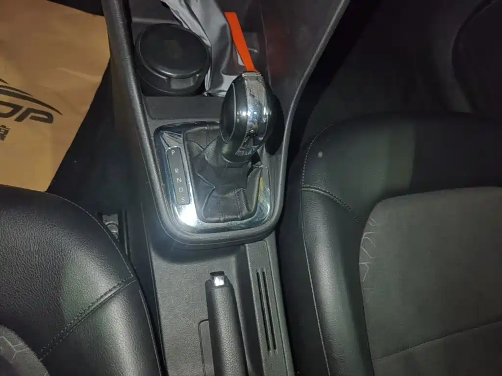 Volkswagen Santana — миниатюра 14