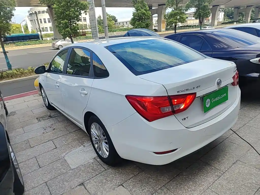 Buick Excelle — миниатюра 5