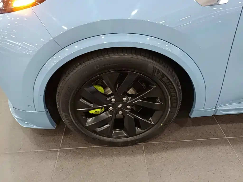 Li Auto Li L8 — миниатюра 23