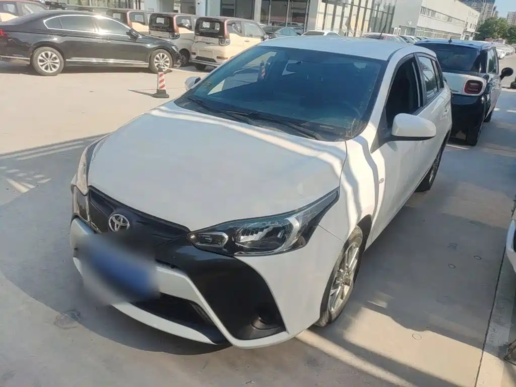 Toyota Yaris L