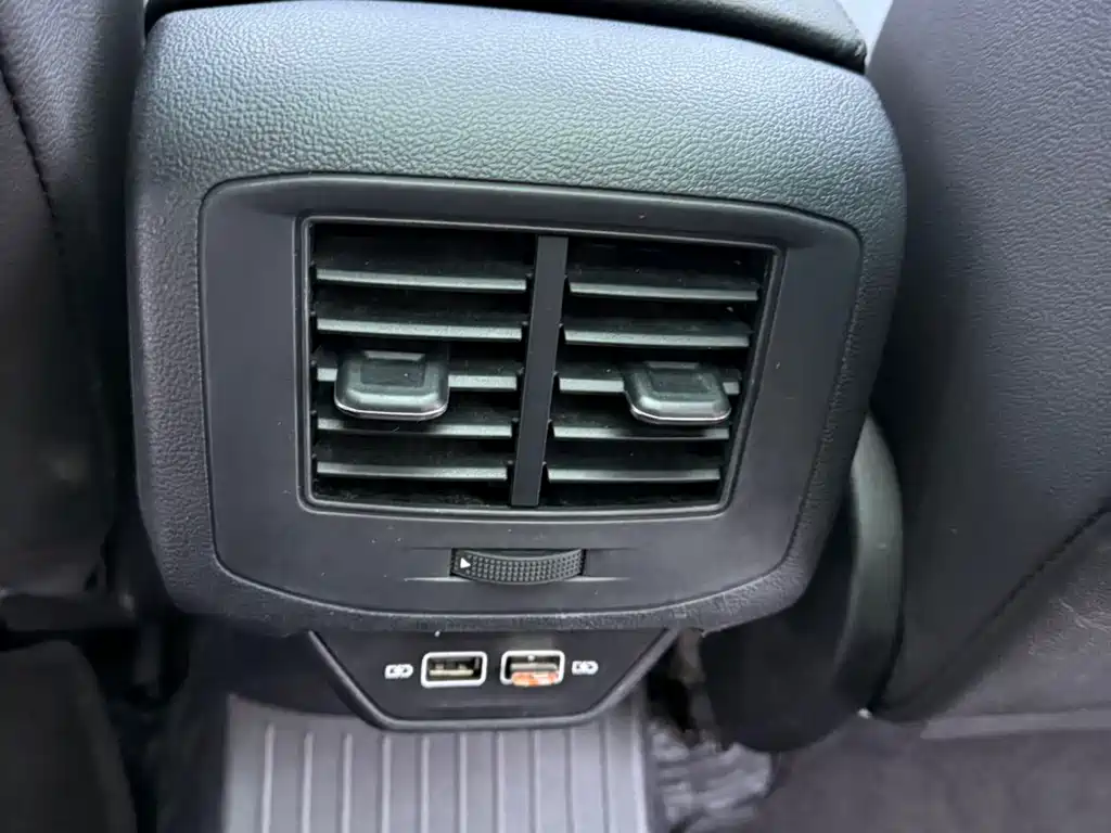 VOLKSWAGEN T ROC EXPLORING SONGS