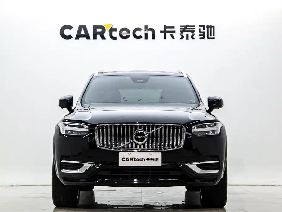Volvo XC90 2023 B6 Luxury 7 мест