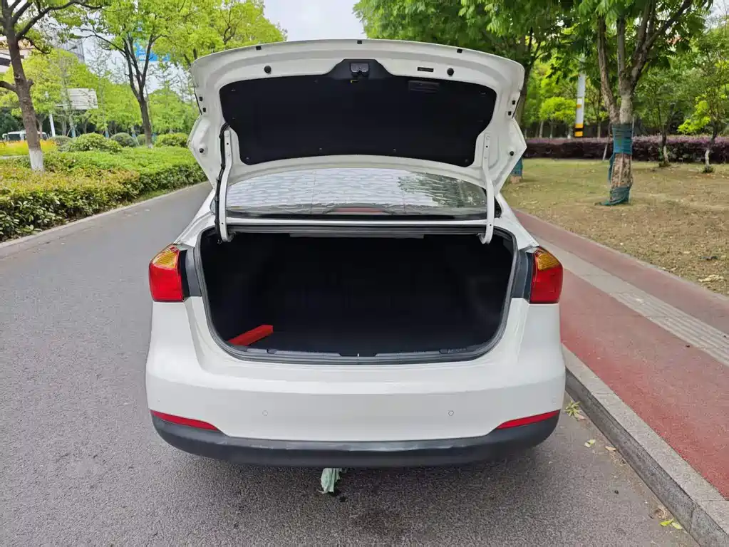 Kia K3 2013 1.6L AT GLS