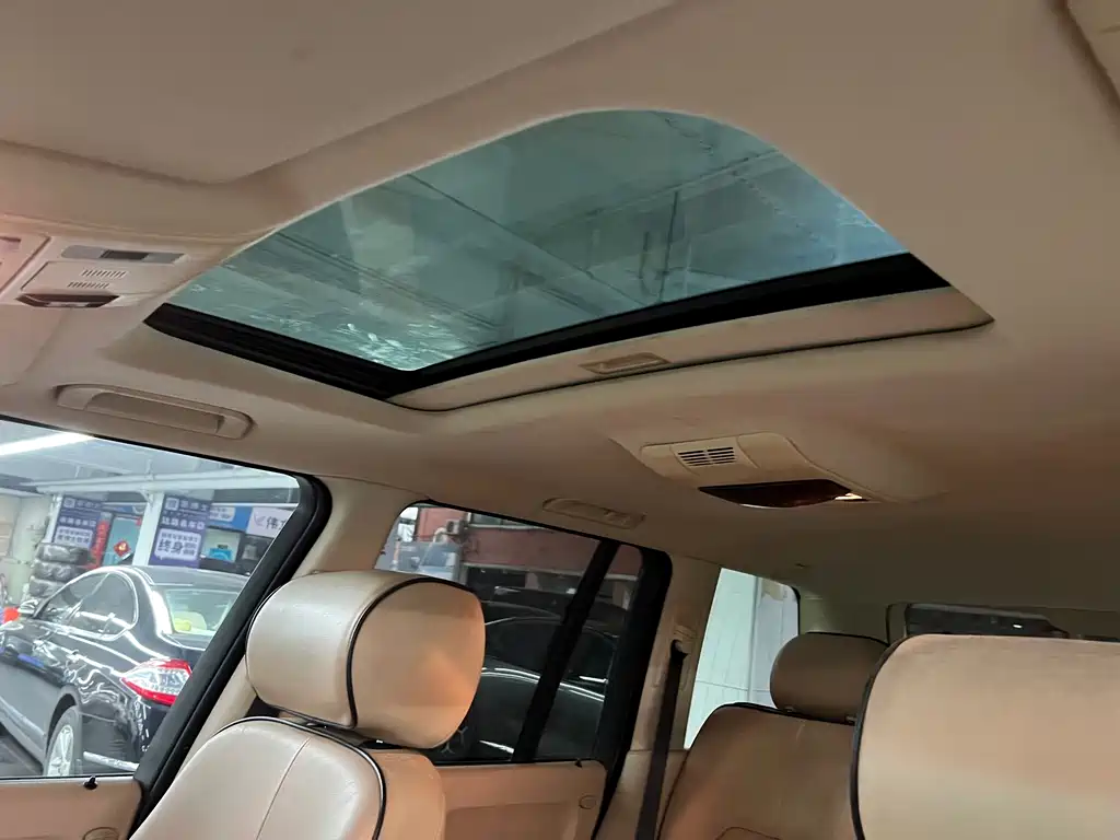 Land Rover Range Rover — миниатюра 14
