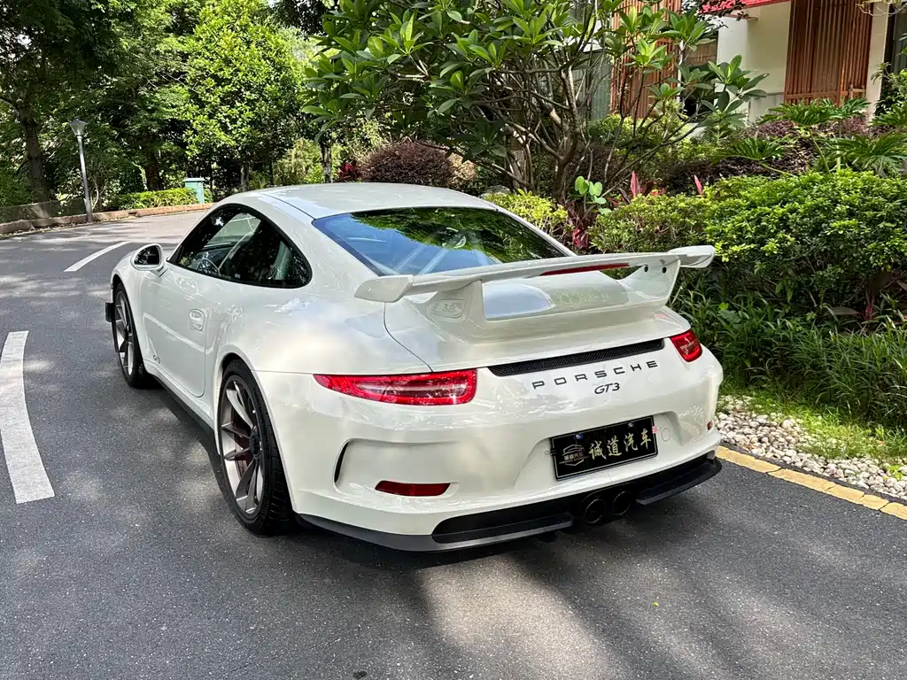 Porsche 911 2013 GT3 3.8L