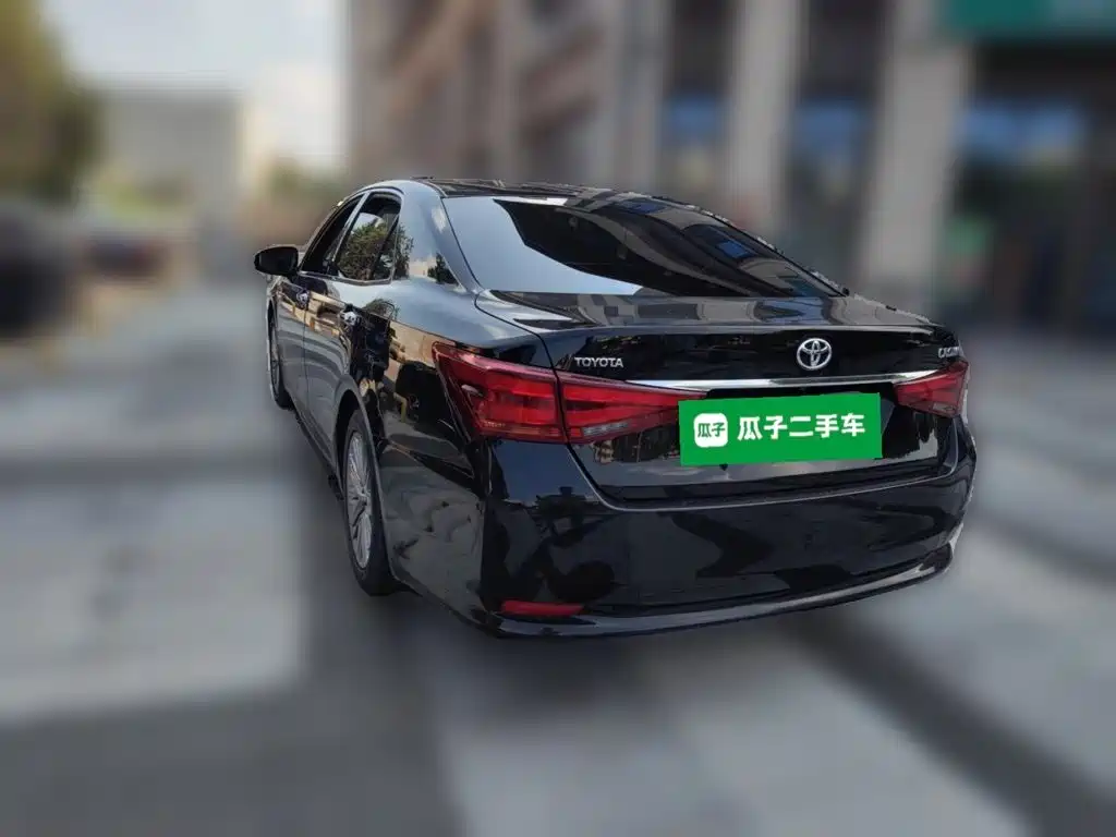 Toyota Crown — миниатюра 25