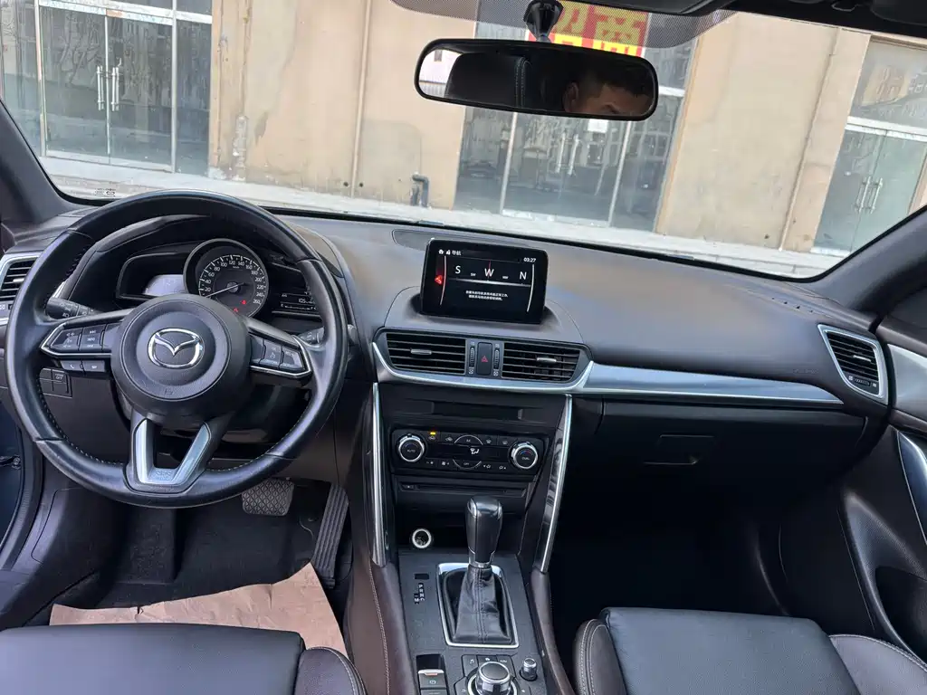 MAZDA CX 4