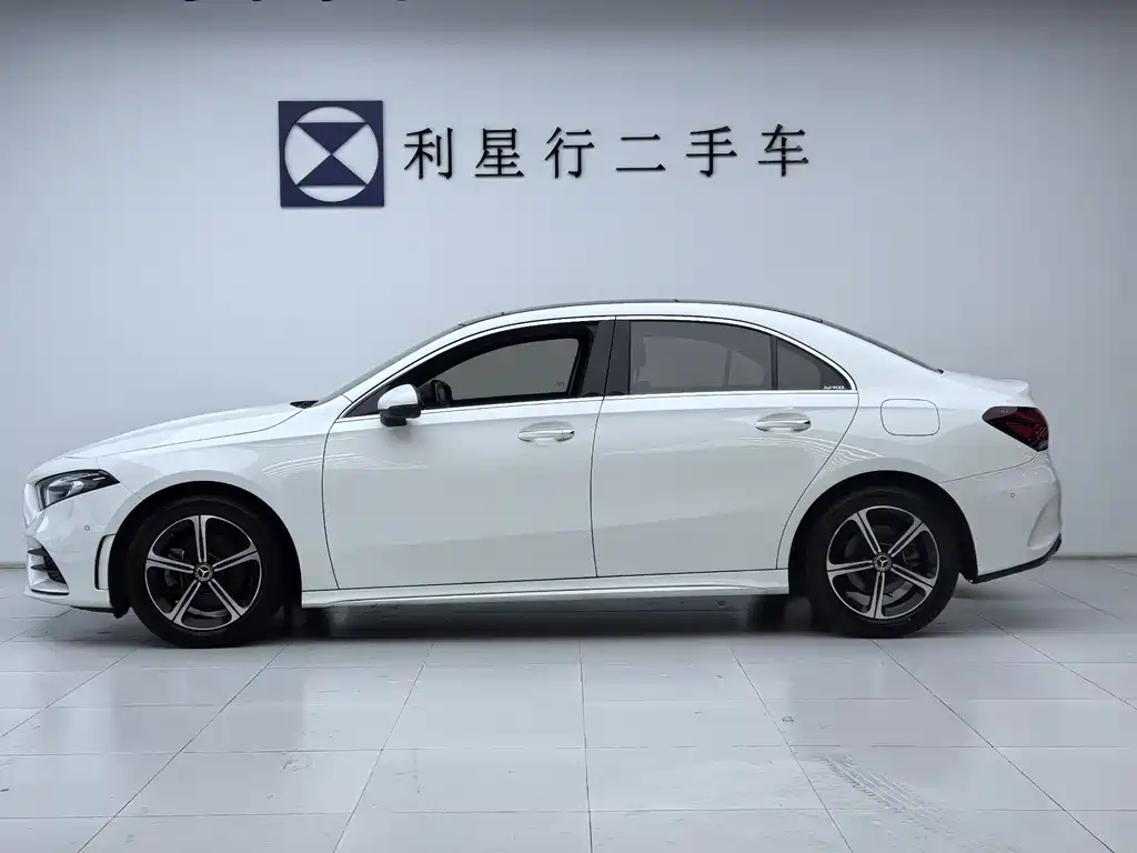 Mercedes-Benz A-Class A 2023 A 200 L Fashion