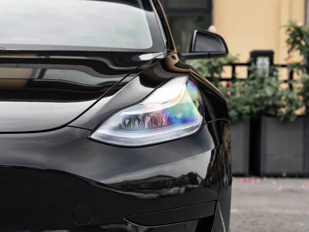 Tesla Model 3 — миниатюра 4