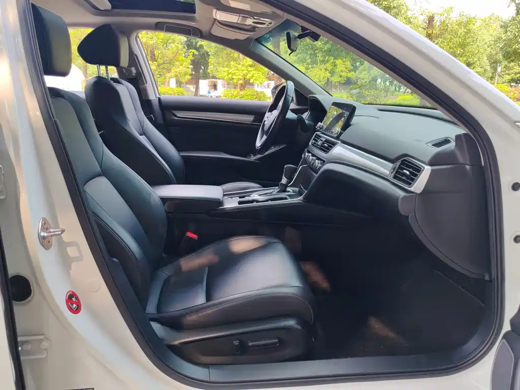 Honda Accord — миниатюра 15