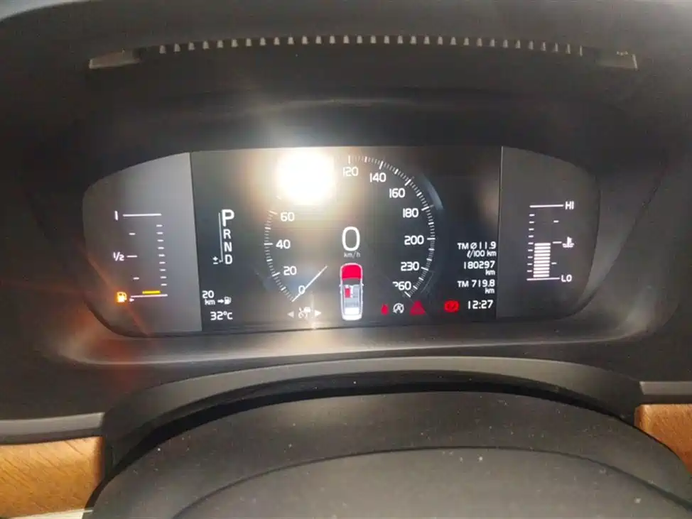 Volvo S90 2019 T5
