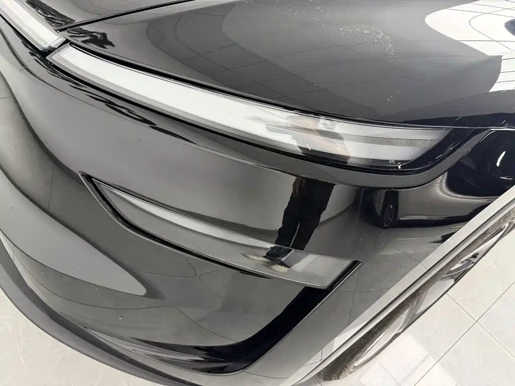 Tesla Model Y — миниатюра 11
