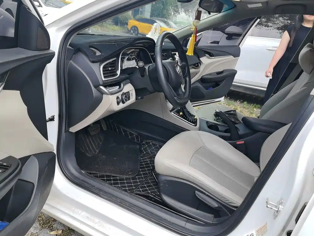 Buick Excelle — миниатюра 14