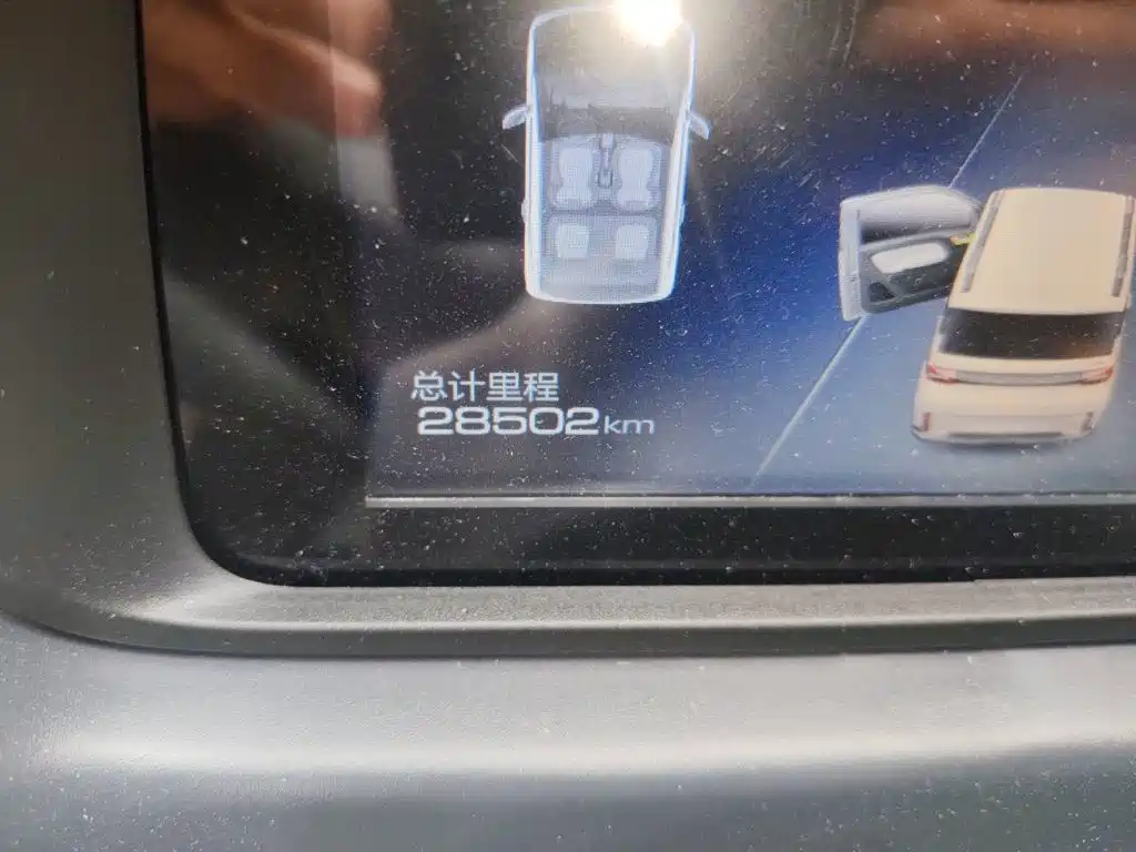 Wuling MINIEV — миниатюра 8