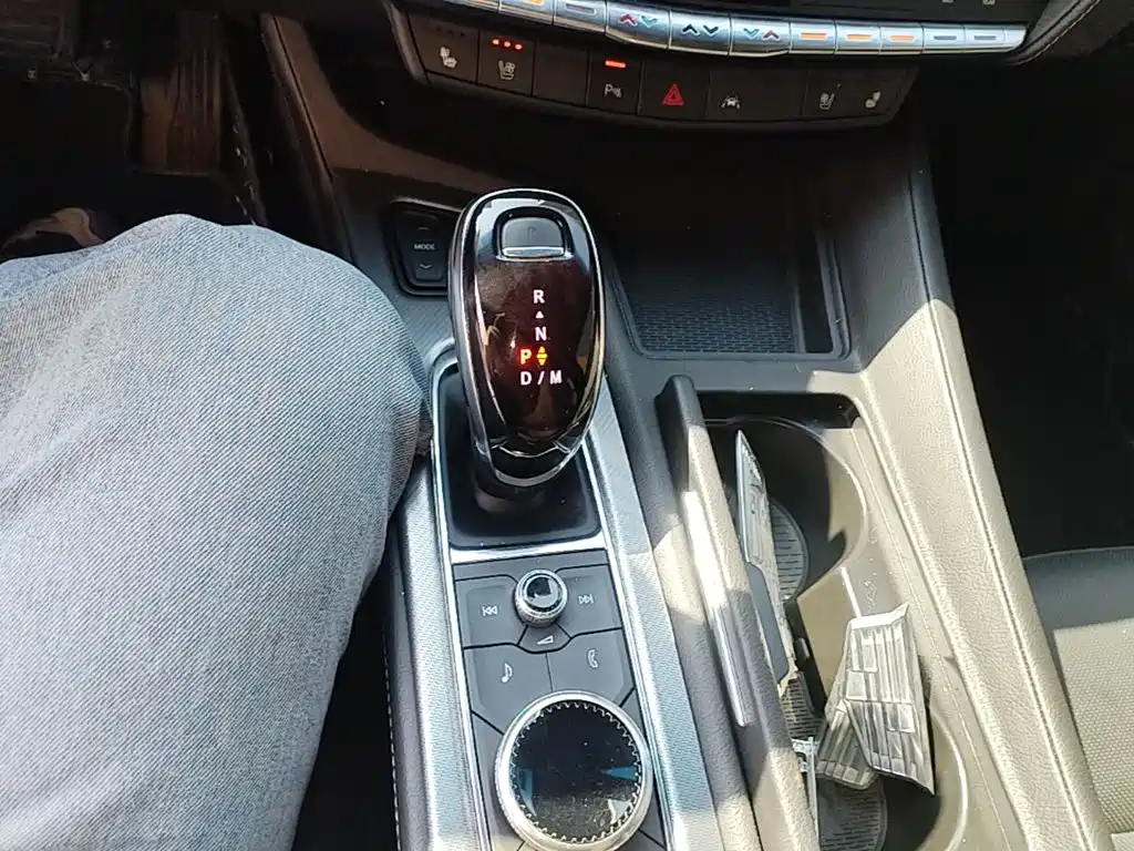 Cadillac CT5 — миниатюра 14