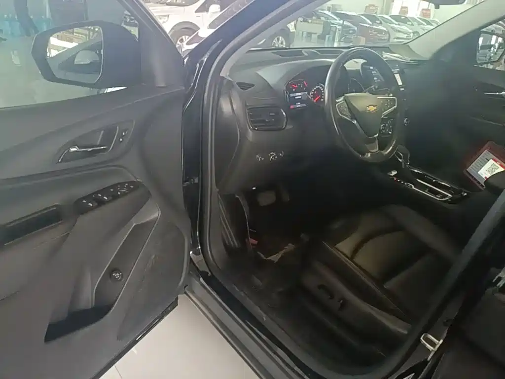 Chevrolet Equinox — миниатюра 16