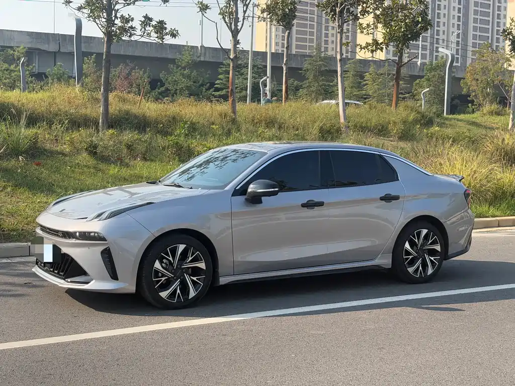Lynk & Co 03 — миниатюра 2