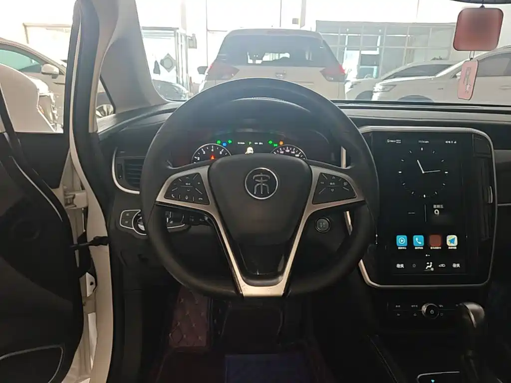 BYD MAX — миниатюра 11