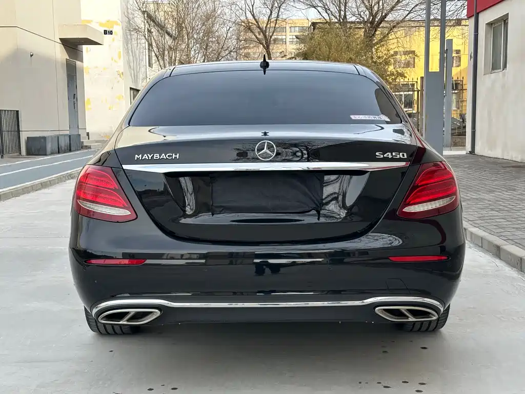 MERCEDES-BENZ E CLASS