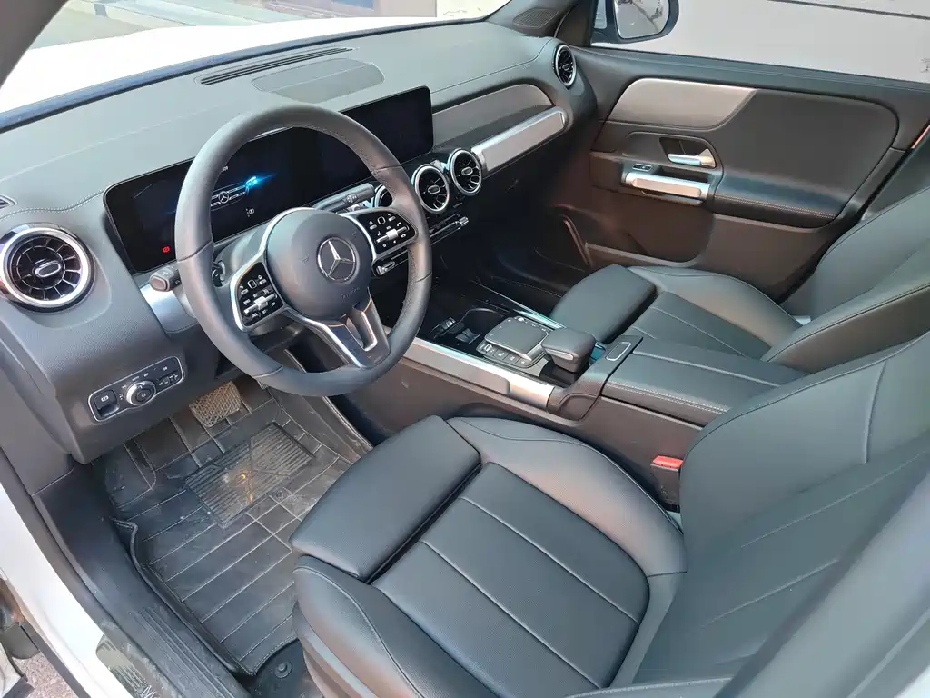 Mercedes-Benz GLB — миниатюра 7