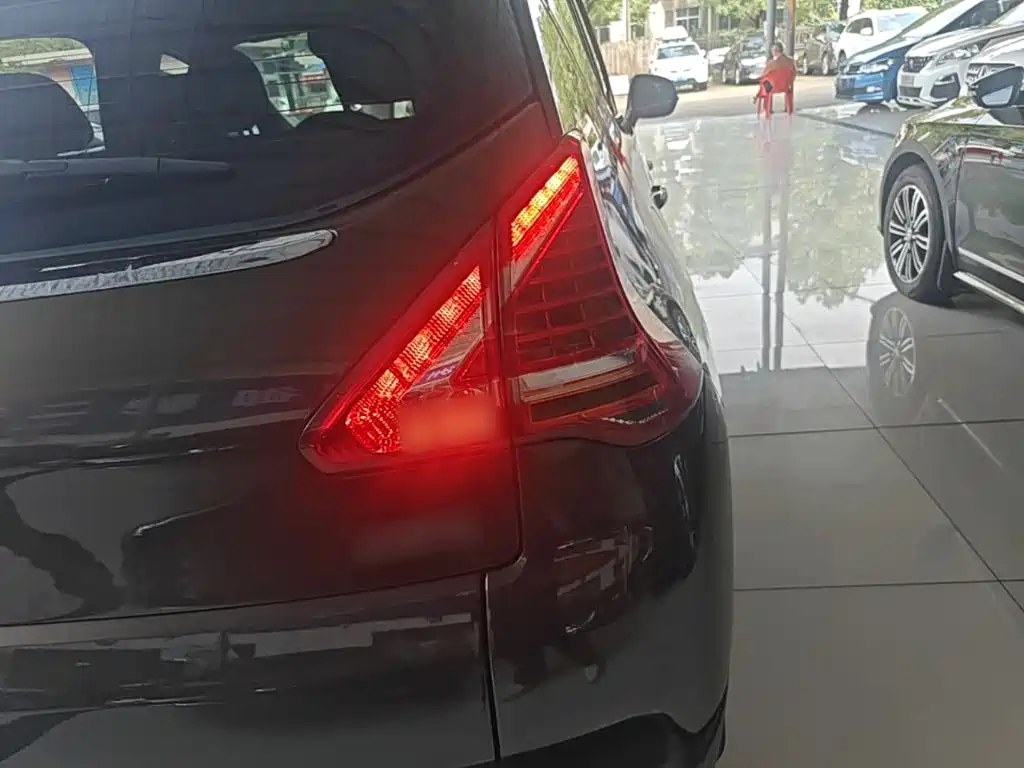 Peugeot 3008 — миниатюра 8