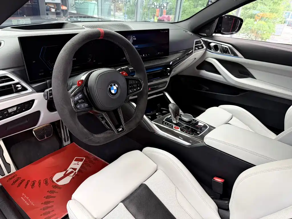 BMW M4 2024 M4
