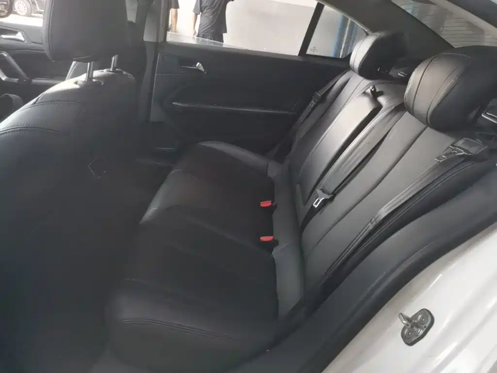 Peugeot 408 — миниатюра 17