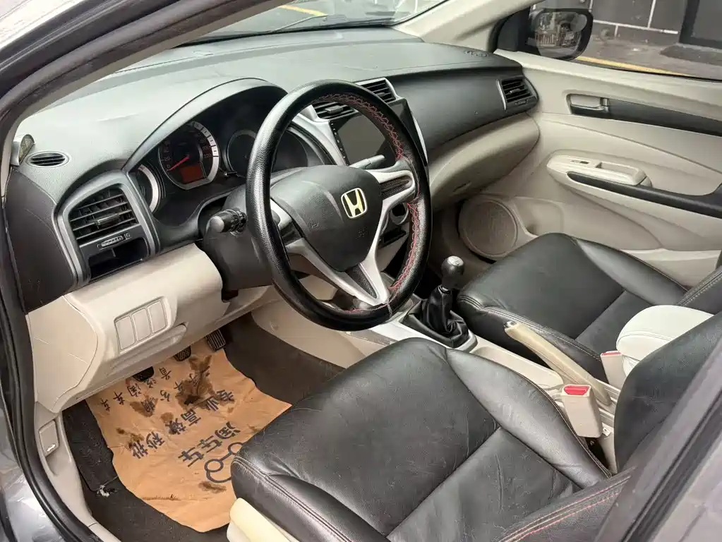 Honda City Classic — миниатюра 10
