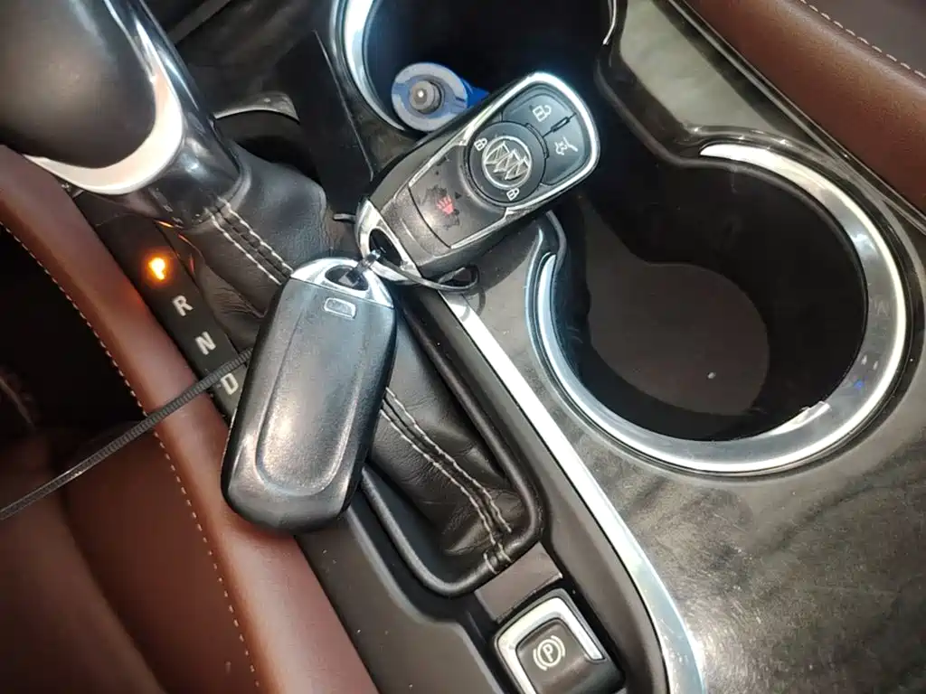 Buick Envision Plus — миниатюра 9