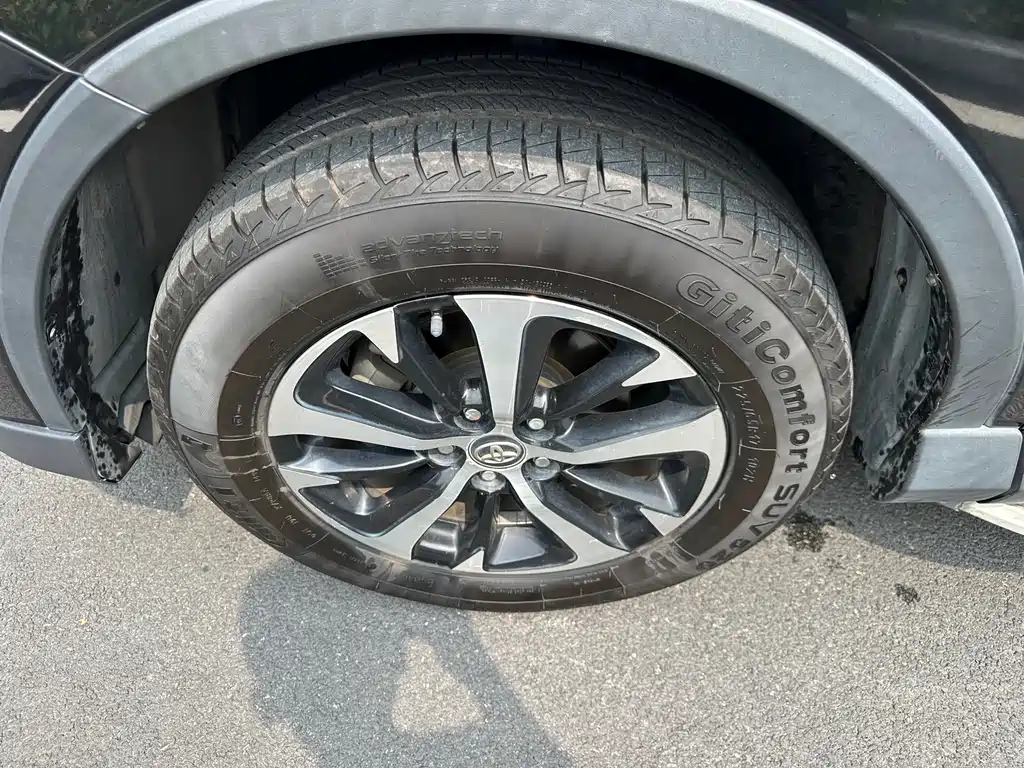 TOYOTA RAV4 RONGFANG