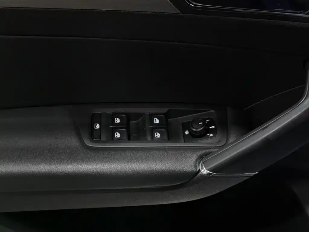 Volkswagen Touran — миниатюра 9