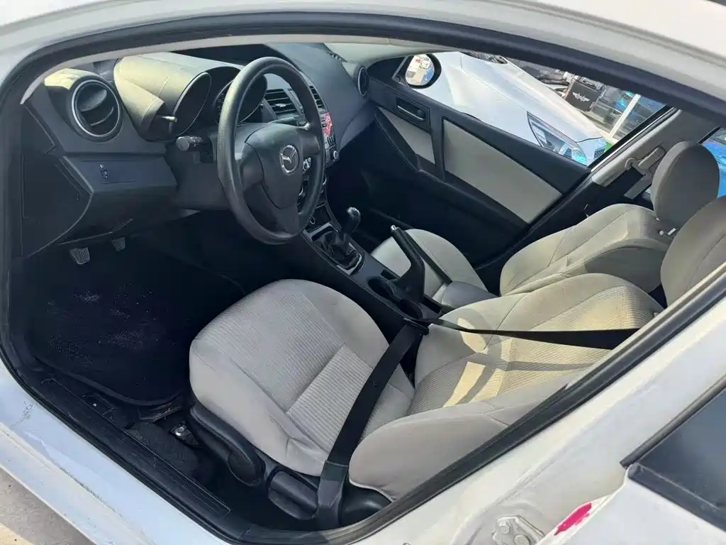 Mazda 3 Xingcheng — миниатюра 12