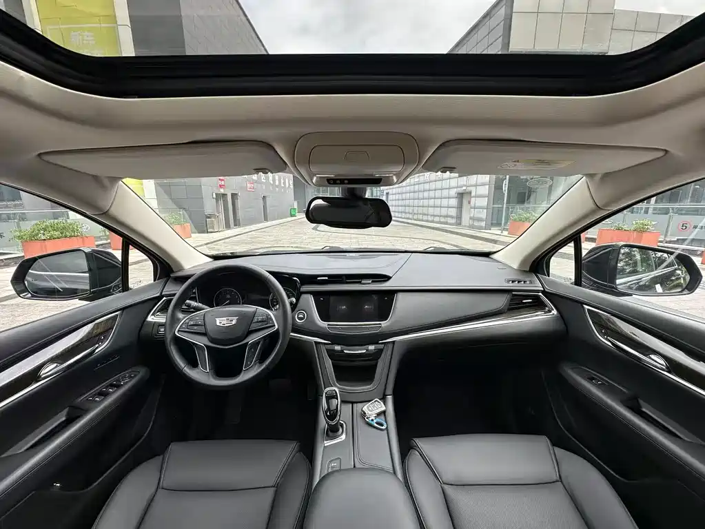 Cadillac XT5 — миниатюра 5