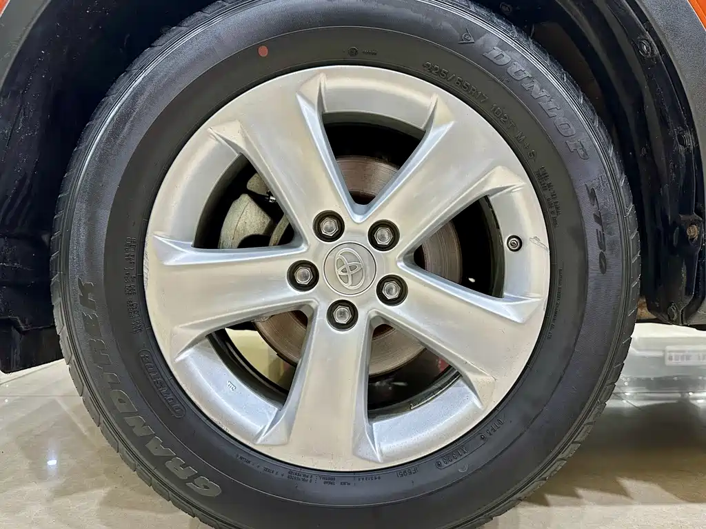 Toyota RAV4 — миниатюра 20