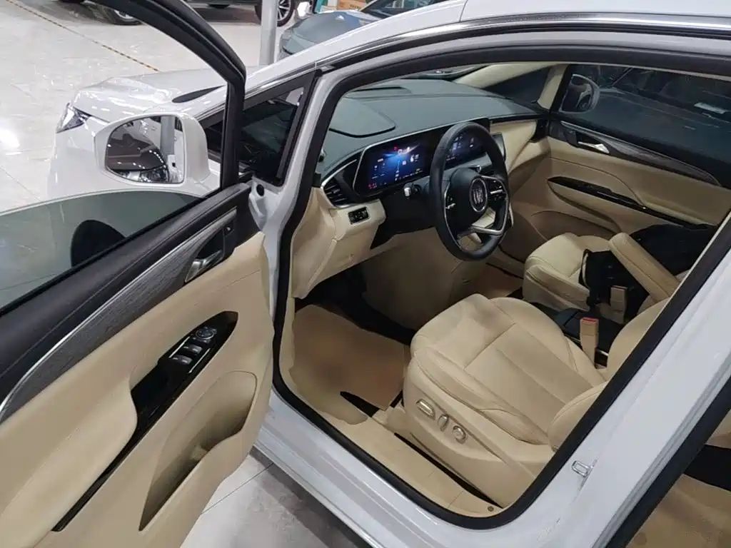 Buick GL8 Hybrid — миниатюра 16