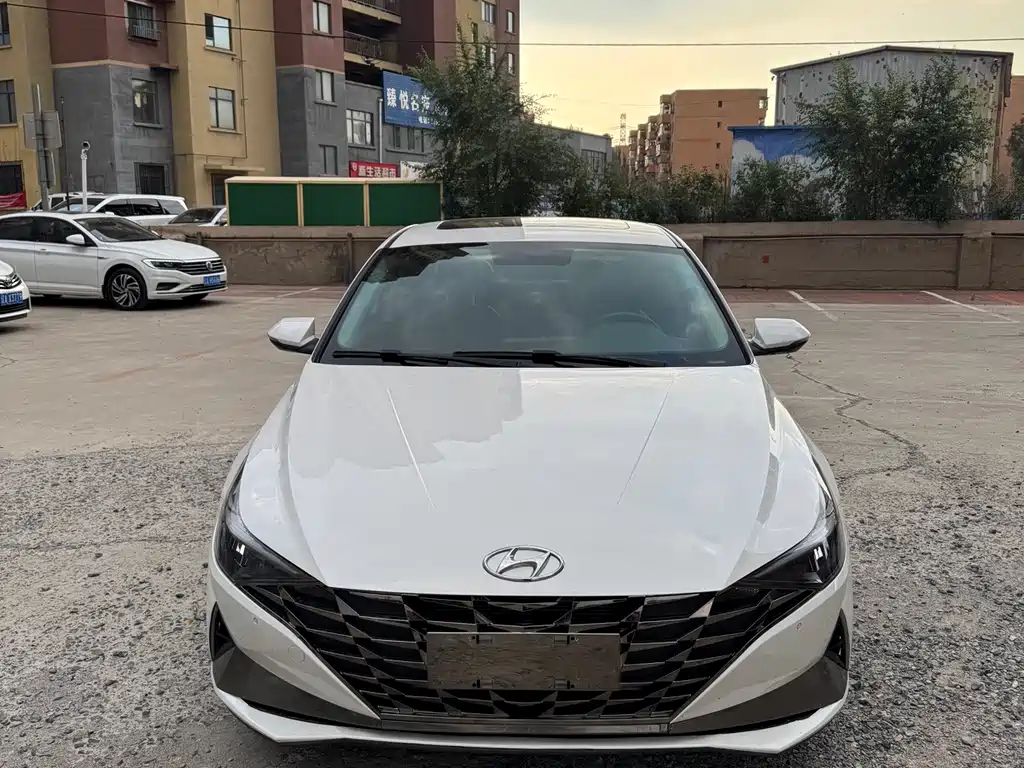 Hyundai Elantra — миниатюра 2